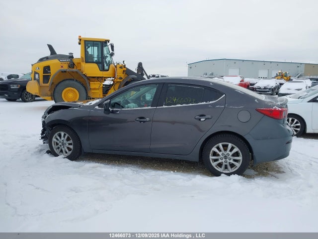 3MZBN1T78HM143650 Mazda Mazda3 Se