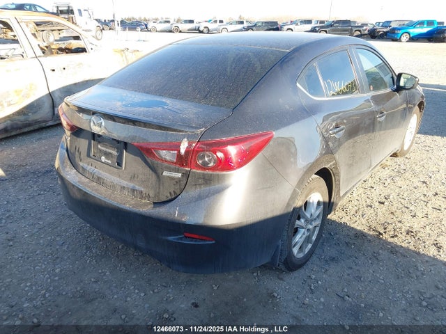 3MZBN1T78HM143650 Mazda Mazda3 Se