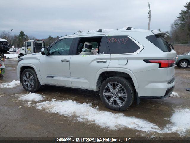Toyota Sequoia 2024 7SVAAABAXRX045518 Image 14