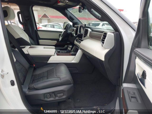 Toyota Sequoia 2024 7SVAAABAXRX045518 Image 6