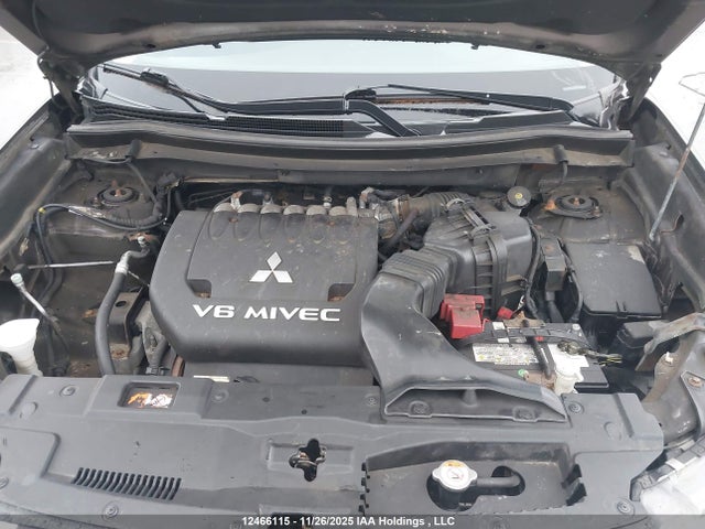 JA4JZ3AXXGZ604629 Mitsubishi Outlander Se/sel