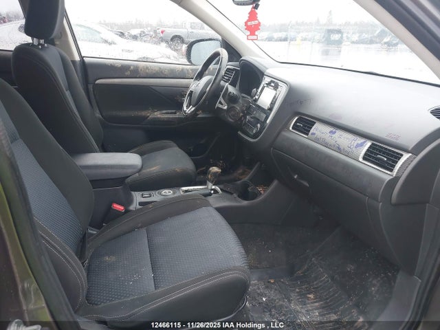 JA4JZ3AXXGZ604629 Mitsubishi Outlander Se/sel