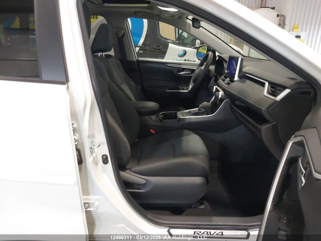 2T3RWRFV6SW277084 Toyota Rav4 Hybrid Xle