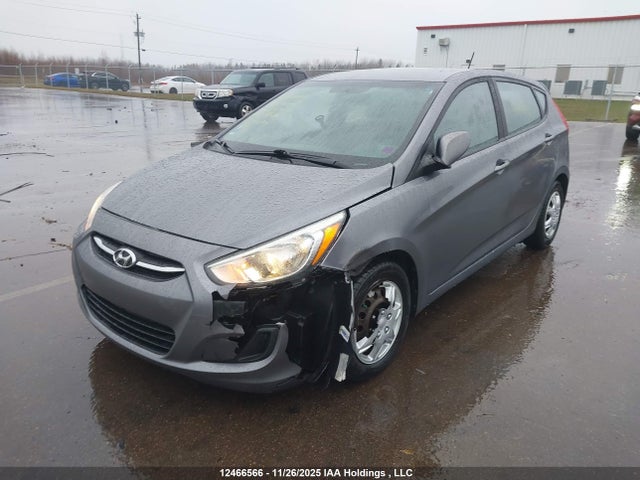 12466566 :رقم المزاد ، KMHCT5AE4FU214711 vin ، 2015 Hyundai Accent Gl مزاد بيع