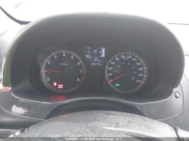 12466566 :رقم المزاد ، KMHCT5AE4FU214711 vin ، 2015 Hyundai Accent Gl مزاد بيع