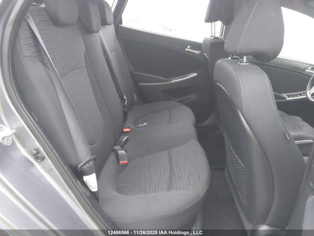 12466566 :رقم المزاد ، KMHCT5AE4FU214711 vin ، 2015 Hyundai Accent Gl مزاد بيع