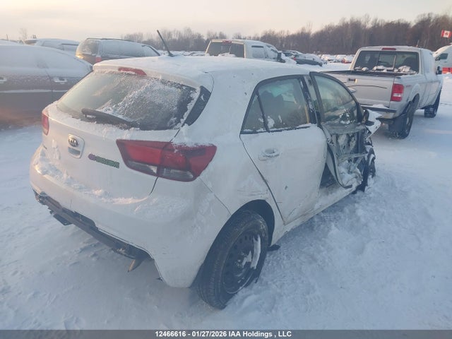 3KPA25AB6JE150098 KIA Rio