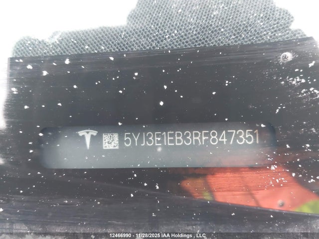 5YJ3E1EB3RF847351 Tesla MODEL 3