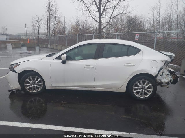 12467153 :رقم المزاد ، 3MZBM1V74FM198738 vin ، 2015 Mazda Mazda3 مزاد بيع