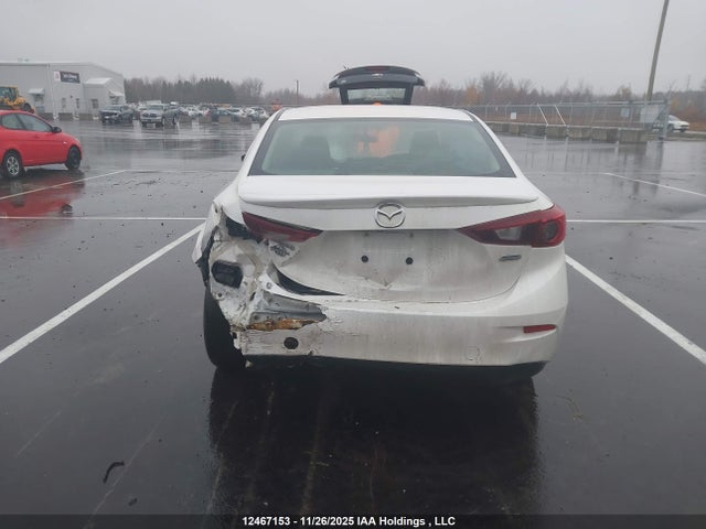 12467153 :رقم المزاد ، 3MZBM1V74FM198738 vin ، 2015 Mazda Mazda3 مزاد بيع