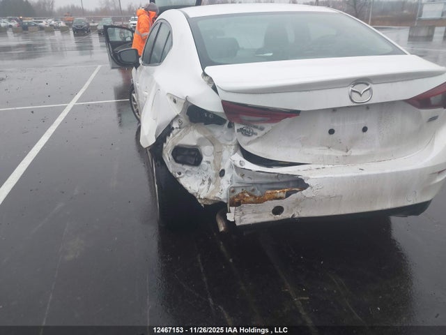 12467153 :رقم المزاد ، 3MZBM1V74FM198738 vin ، 2015 Mazda Mazda3 مزاد بيع