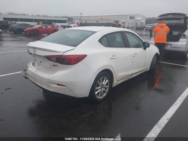 12467153 :رقم المزاد ، 3MZBM1V74FM198738 vin ، 2015 Mazda Mazda3 مزاد بيع