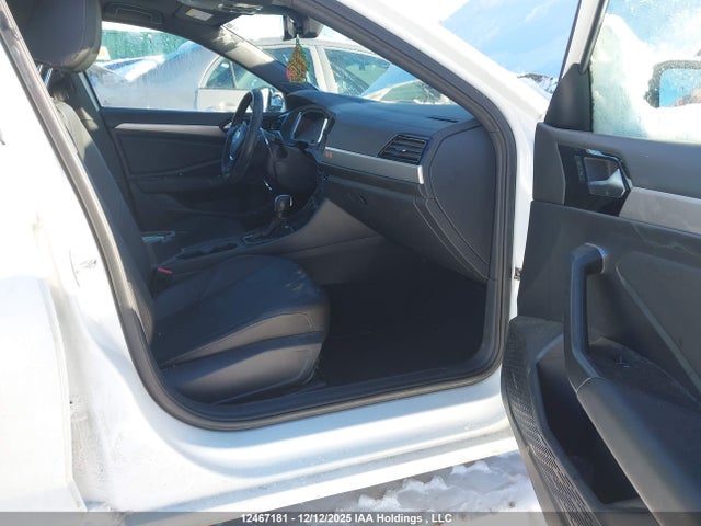 3VWE57BU4MM076305 Volkswagen JETTA SEL