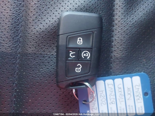 3VV4B7AX1RM138142 Volkswagen Tiguan Sel R-line Black