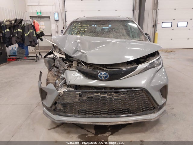 5TDGSKFC6RS154034 Toyota Sienna Le/xse/limited/platinum