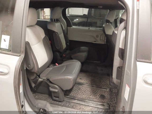 5TDGSKFC6RS154034 Toyota Sienna Le/xse/limited/platinum