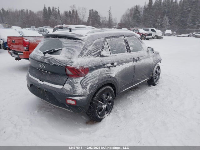 Hyundai Venue Ultimate With Black Interior 2020 KMHRC8A39LU018401 Image 4