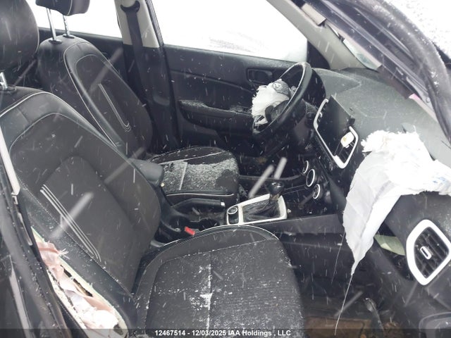Hyundai Venue Ultimate With Black Interior 2020 KMHRC8A39LU018401 Image 5