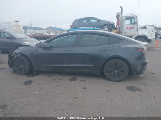 5YJ3E1EB3RF850931 Tesla MODEL 3