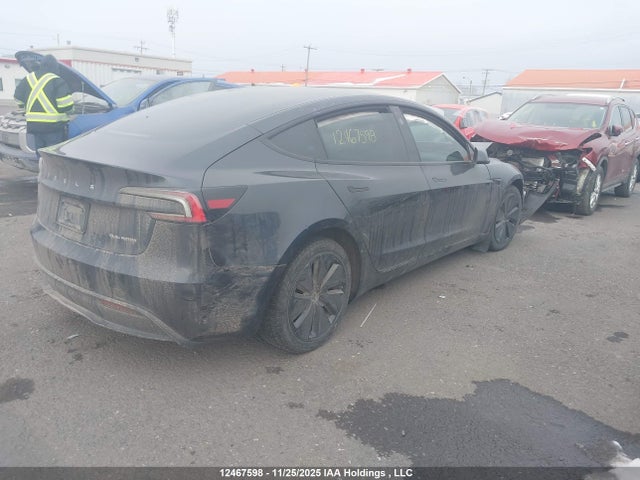 5YJ3E1EB3RF850931 Tesla MODEL 3