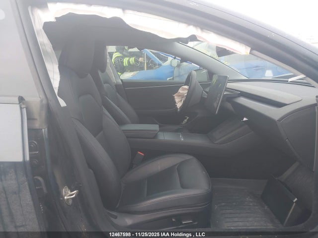 5YJ3E1EB3RF850931 Tesla MODEL 3