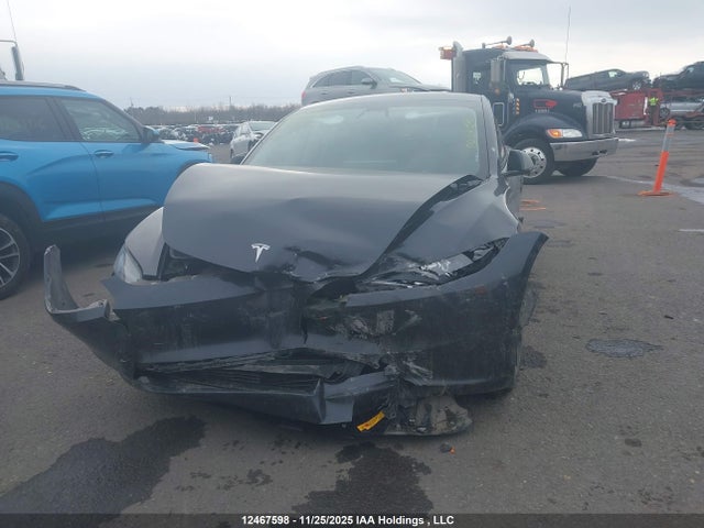 5YJ3E1EB3RF850931 Tesla MODEL 3