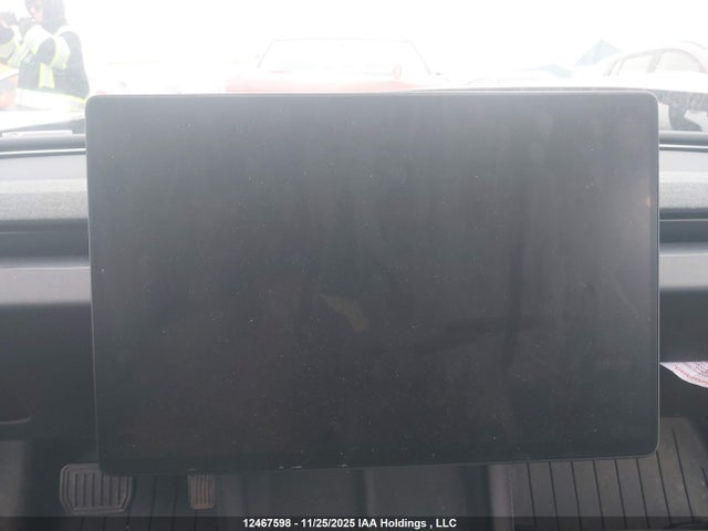 5YJ3E1EB3RF850931 Tesla MODEL 3