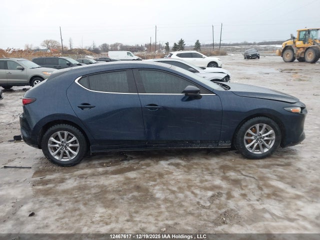 JM1BPAK71L1166496 Mazda 3 Gx