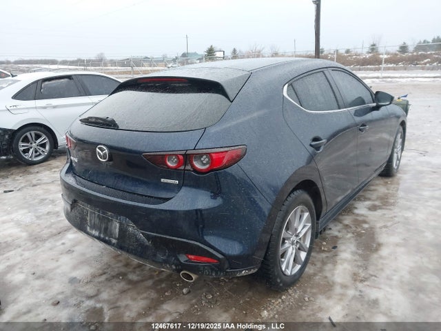 JM1BPAK71L1166496 Mazda 3 Gx