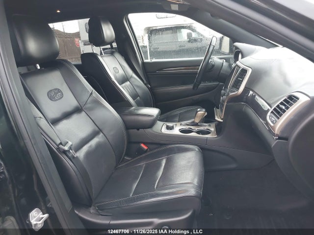 1C4RJFCG2HC922490 Jeep Grand Cherokee Overland