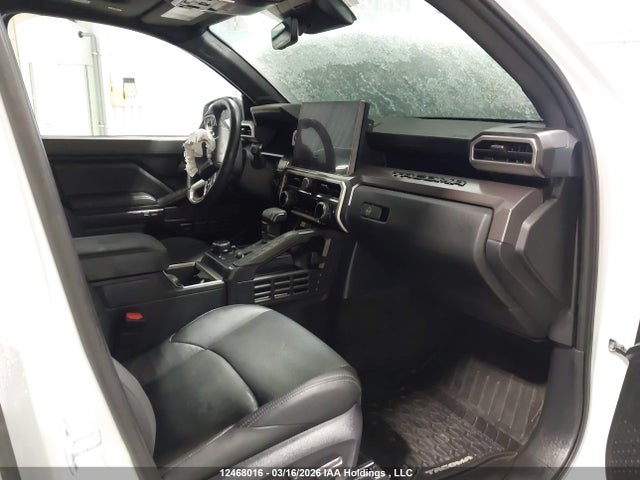 2025 Toyota Tacoma Double Cab/sr5/trd Sport/trd Off Road/ltd მანქანა იყიდება აუქციონზე, vin: 3TYLB5JN0ST063862, აუქციონის ნომერი: 12468016