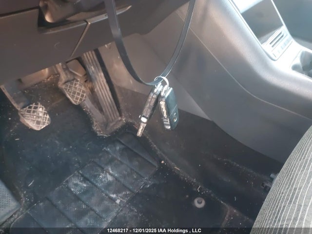 WVGKV7AX6FW519781 Volkswagen TIGUAN S