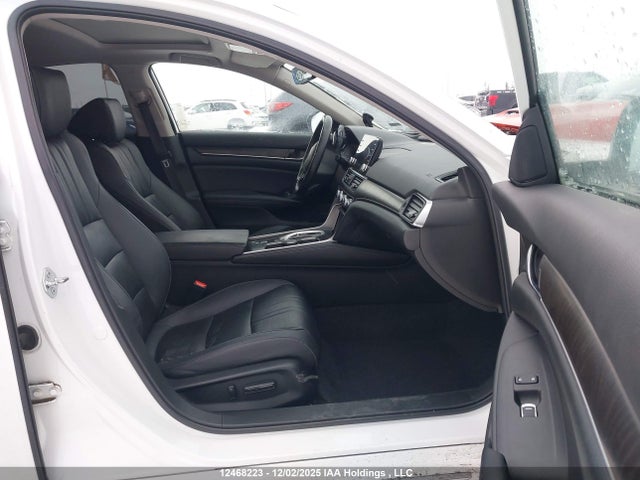 1HGCV3F98LA800406 Honda Accord Hybrid Touring