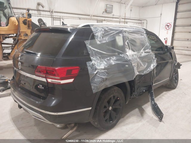 12468230 :رقم المزاد ، 1V2MR2CA0JC567959 vin ، 2018 Volkswagen Atlas Sel مزاد بيع