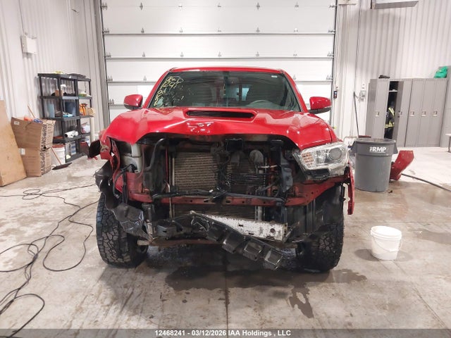 5TFDZ5BN1GX002421 Toyota Tacoma Dbl Cab/sr5/trd Sport/or