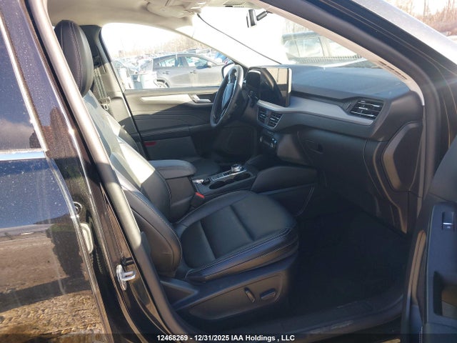 12468269 :رقم المزاد ، 1FMCU9JA1SUB24315 vin ، 2025 Ford Escape Platinum مزاد بيع