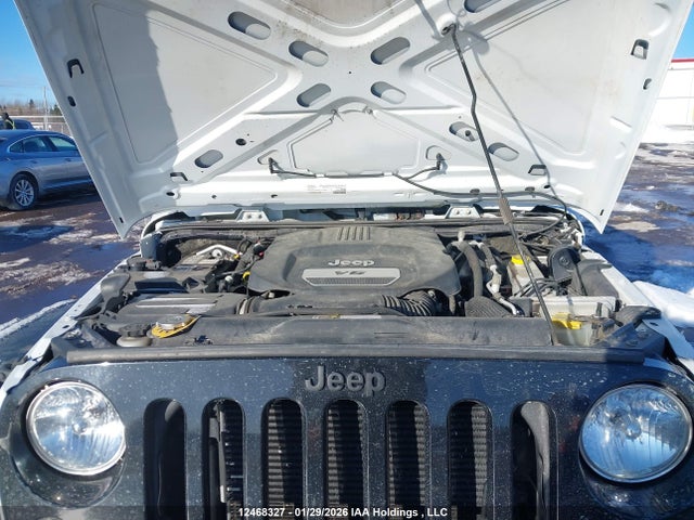 1C4BJWDG3GL200685 Jeep Wrangler Unlimited Sport