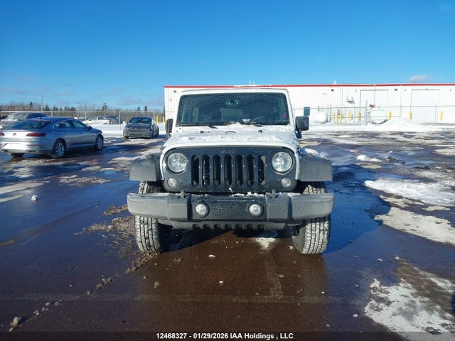 1C4BJWDG3GL200685 Jeep Wrangler Unlimited Sport