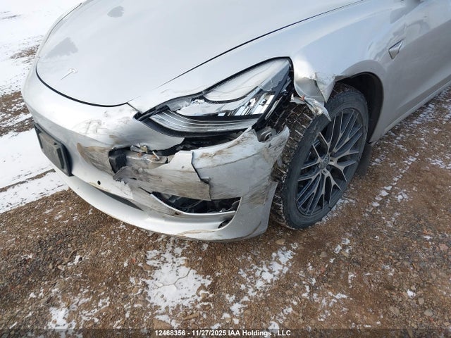 5YJ3E1EA2JF105552 Tesla MODEL 3