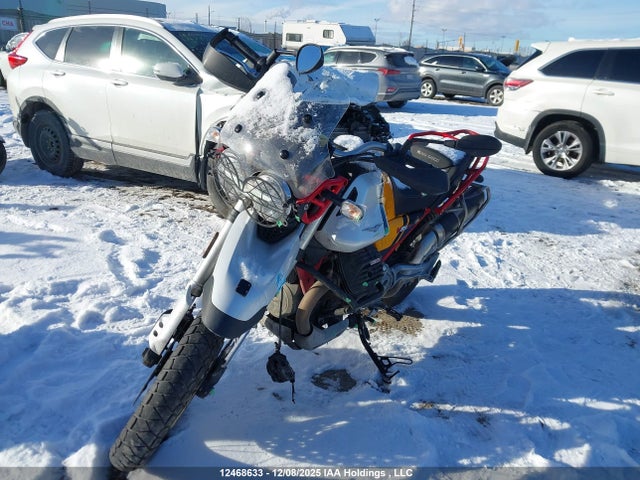 ZGUKYUA06NM000752 Moto Guzzi V85 Tt