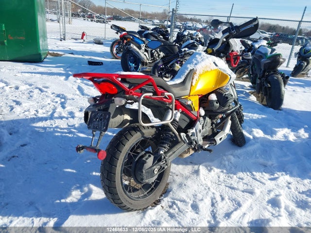 ZGUKYUA06NM000752 Moto Guzzi V85 Tt