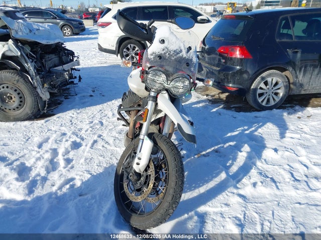 ZGUKYUA06NM000752 Moto Guzzi V85 Tt