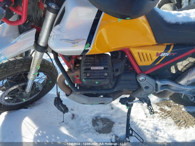 ZGUKYUA06NM000752 Moto Guzzi V85 Tt