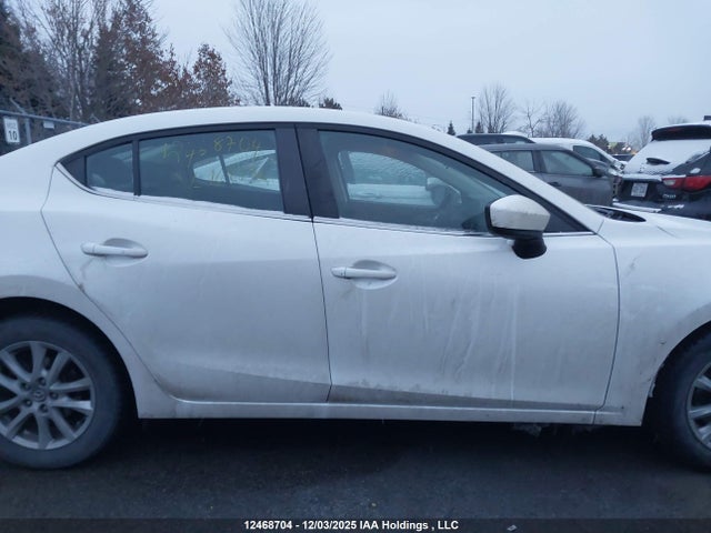 JM1BN1T78H1148136 Mazda MAZDA3