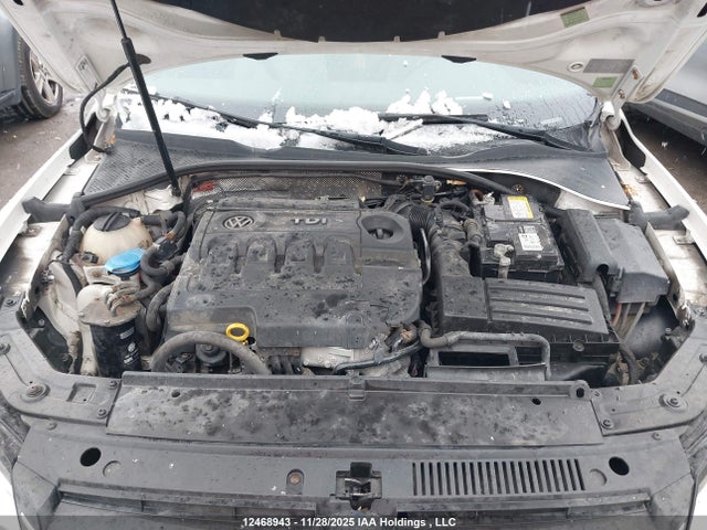 1VWBV7A33FC025040 Volkswagen Passat 2.0 Tdi Comfortline