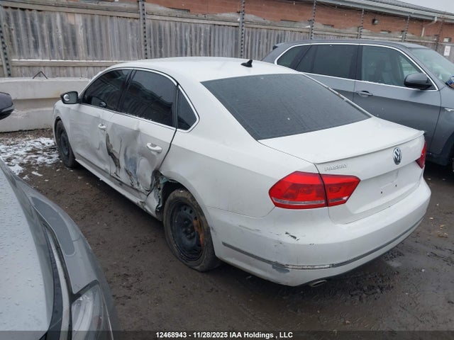 1VWBV7A33FC025040 Volkswagen Passat 2.0 Tdi Comfortline