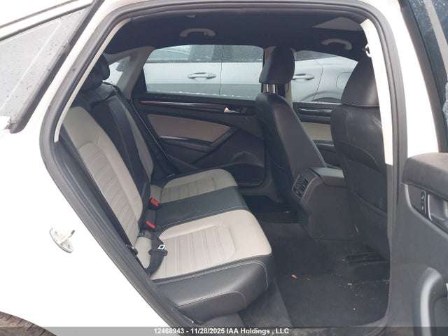 1VWBV7A33FC025040 Volkswagen Passat 2.0 Tdi Comfortline