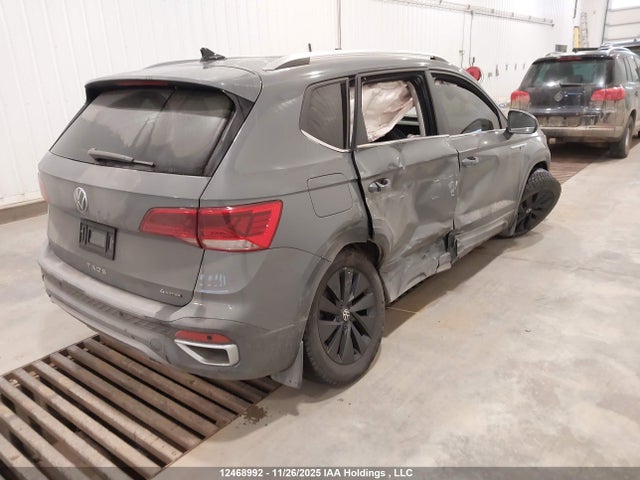 3VV2X7B29NM069111 Volkswagen Taos Highline