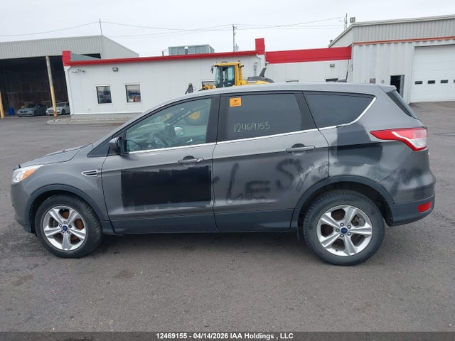 2014 Ford Escape მანქანა იყიდება აუქციონზე, vin: 1FMCU0GX8EUD96565, აუქციონის ნომერი: 12469155