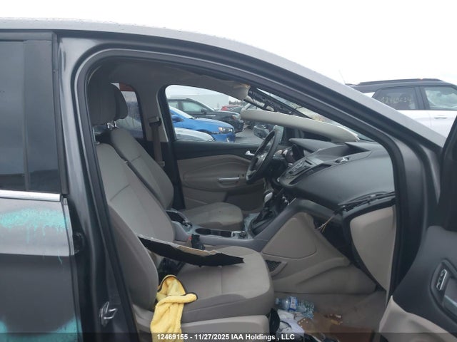 2014 Ford Escape მანქანა იყიდება აუქციონზე, vin: 1FMCU0GX8EUD96565, აუქციონის ნომერი: 12469155